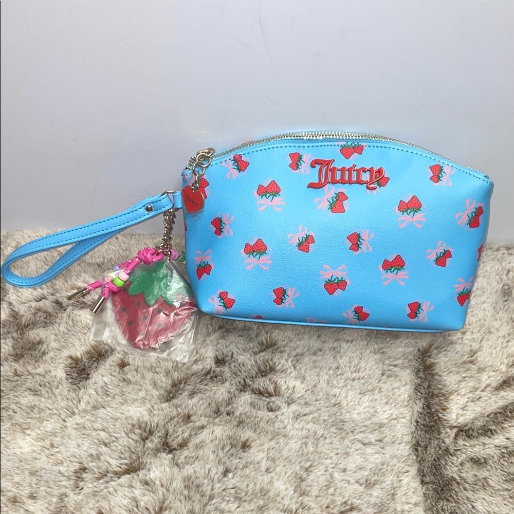 NWOT Juicy Couture ‘Sweet Strawberry’ Wristlet Pouch